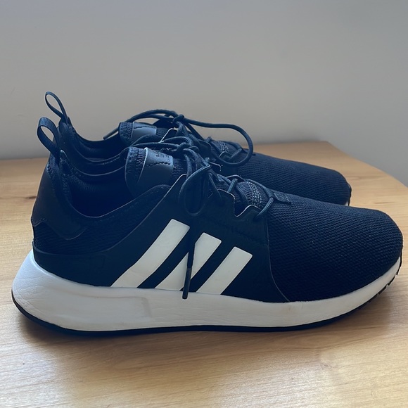 Adidas Boys Sneakers. - Picture 9 of 16